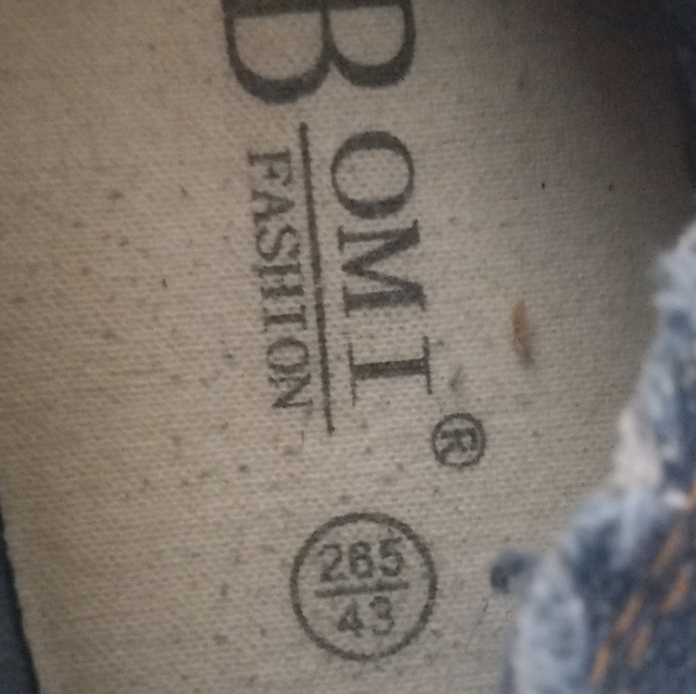 SLIP ON - Picture 2 of 2
